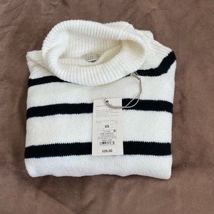 A New Day Woman’s XS Turtleneck Soft Sweater With Side Slits for Comfort.  NWT